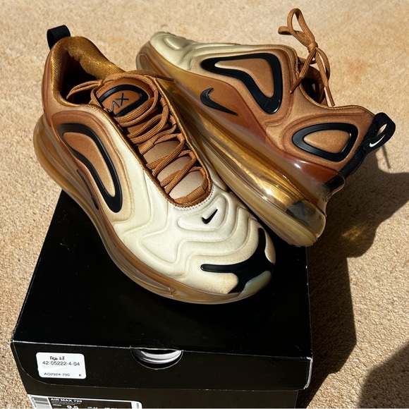 Nike Air Max 720 - Picture 4 of 6
